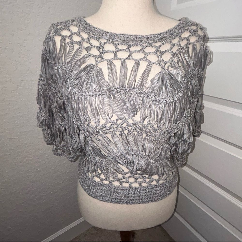 Nicole Sabbattini Crochet Open Knit Pull Over Sweater Top